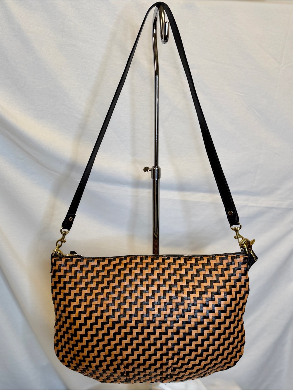 CLARE V Women’s Tan Brown Black Checkered Moyen Messenger Shoulder Bag; Regular - Picture 9 of 12